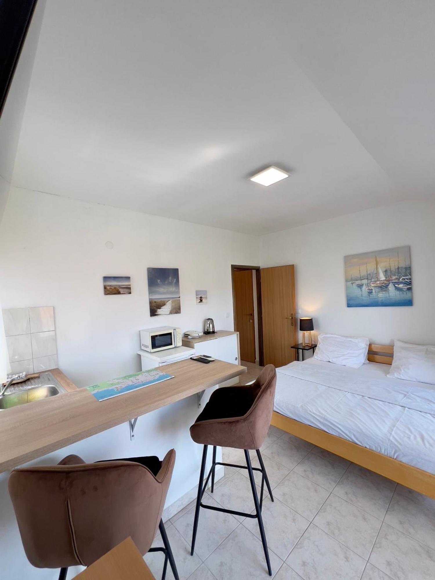 Rooms & Apartments Hegic Zára Kültér fotó